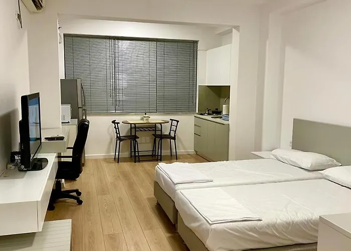 דירה Johana Blloku In Amazing Location! טיראנה